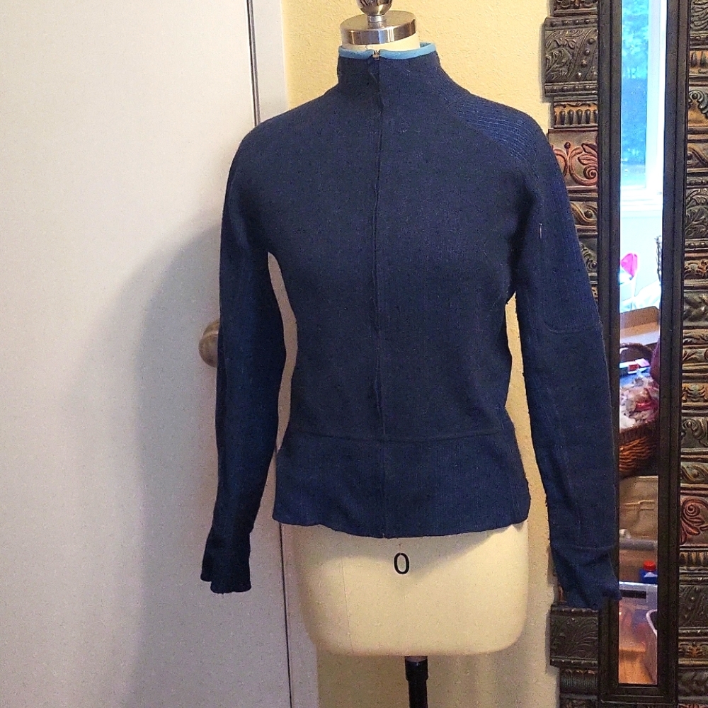 Mountain Hardware Jacket - image 1